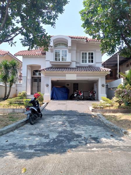 Rumah Disewakan di Taman Menteng Lippo Cikarang